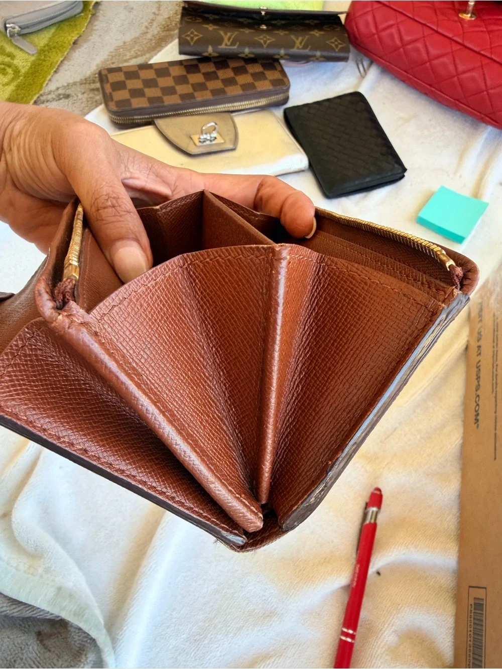 Sold!!Louis Vuitton Slim Compact Wallet Monogram CT8063💝💝💝